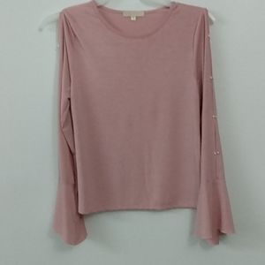 Emily Stacy , Pearl sleeve blouse